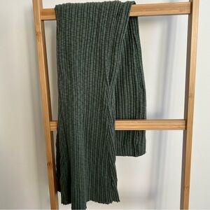 Urban Outfitters Flare Pants dark green size M